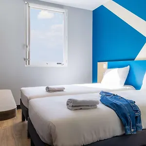 Ibis Budget Paris Ouest Hotel Châtillon